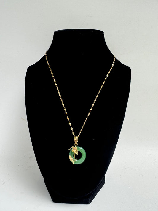 Desh Jade Aesthetic Necklace